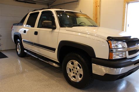 2004 Chevrolet Avalanche 1500 photo