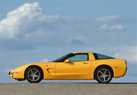 2004 Chevrolet Corvette photo