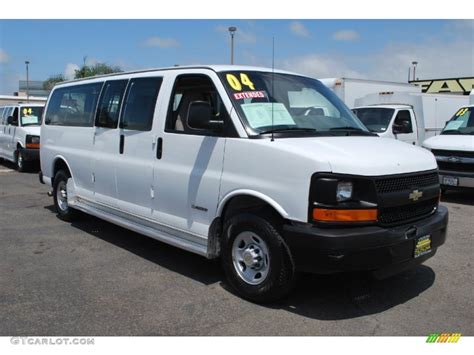 2004 Chevrolet Express photo