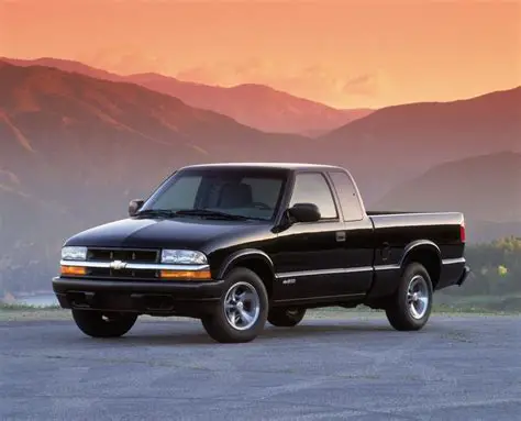 2004 Chevrolet S10 photo