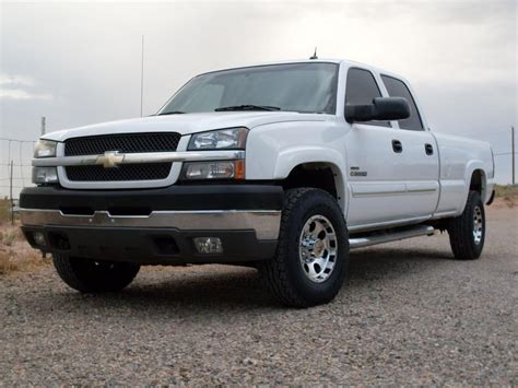 2004 Chevrolet Silverado 2500 photo