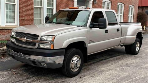 2004 Chevrolet Silverado 3500 photo