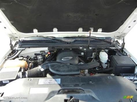 2004 Chevrolet Suburban 1500 engine