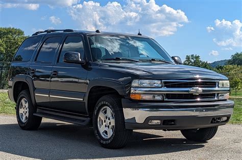 2004 Chevrolet Tahoe photo