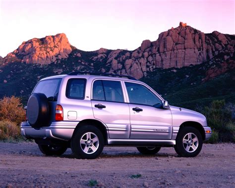 2004 Chevrolet Tracker