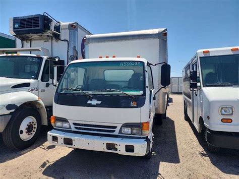 2004 Chevrolet W4500 photo