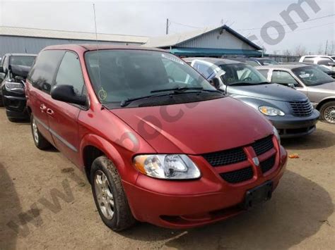 2004 Dodge Caravan photo