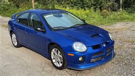 2004 Dodge Neon photo