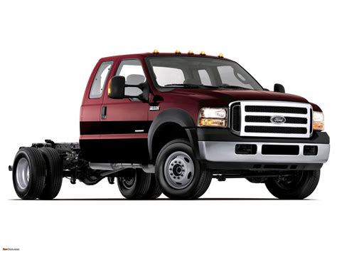 2004 Ford E-550 photo