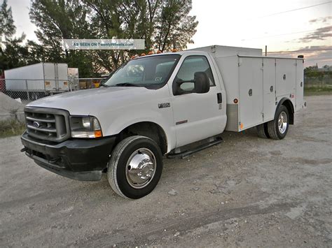 2004 Ford E-550