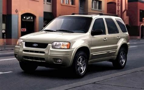 2004 Ford Escape photo