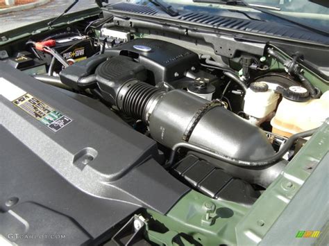 2004 Ford Expedition engine