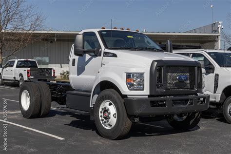 2004 Ford F-650 sd engine