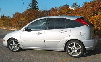 2004 Ford Focus photo