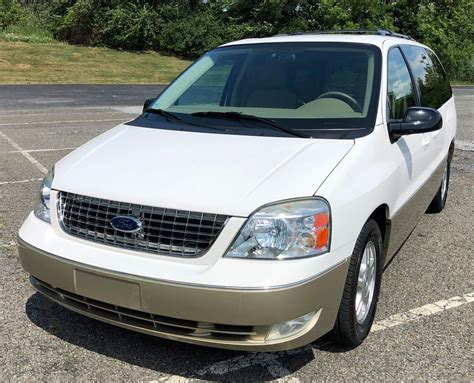 2004 Ford Freestar photo