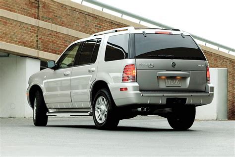 2004 Ford Mountaineer photo