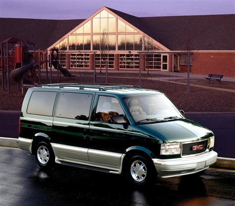 2004 Gmc Safari photo