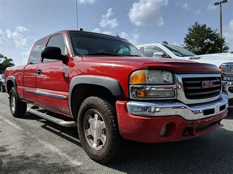 2004 Gmc Sierra classic photo