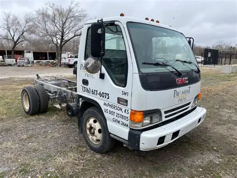 2004 Gmc W3500 photo