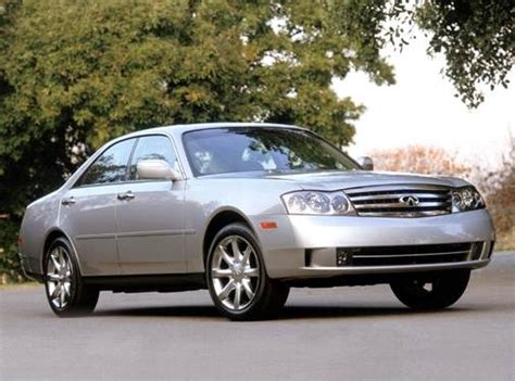 2004 Infiniti M photo