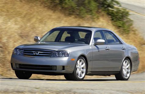 2004 Infiniti M photo