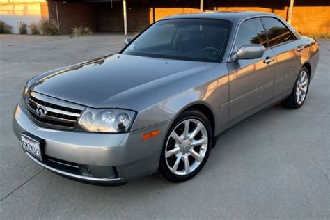 2004 Infiniti M45 photo