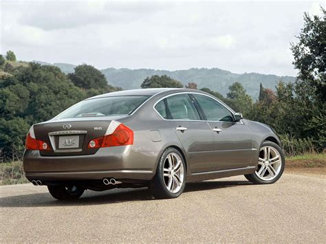 2004 Infiniti M45