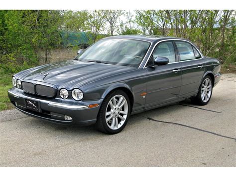 2004 Jaguar Xjr photo