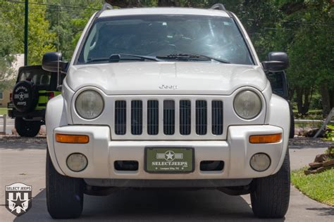 2004 Jeep Liberty photo