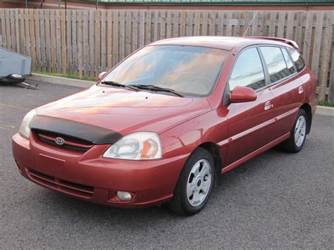 2004 Kia Rio cinco photo