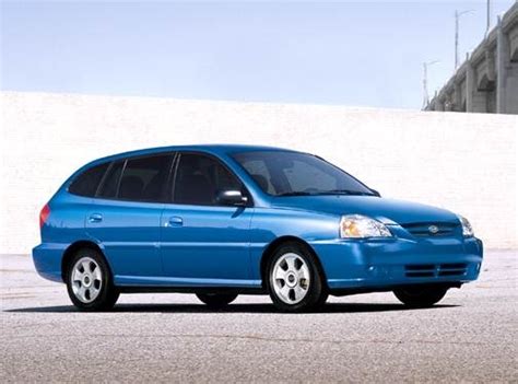 2004 Kia Rio cinco photo