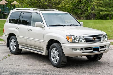 2004 Lexus Lx470 photo