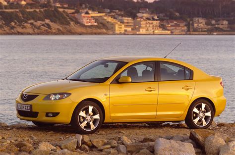 2004 Mazda Mazda3 photo