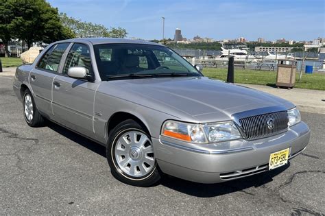 2004 Mercury Grand marquis