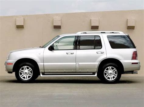 2004 Mercury Mountaineer photo