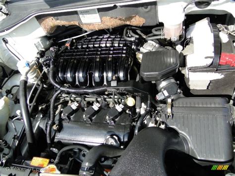 2004 Mitsubishi Endeavor engine