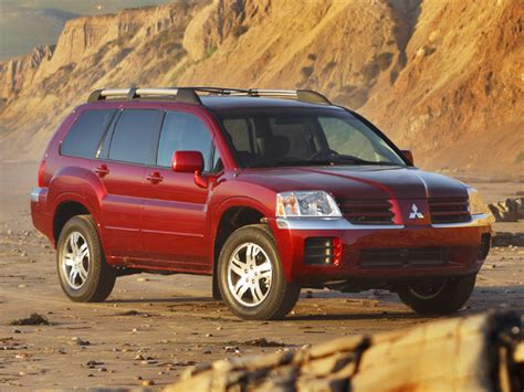 2004 Mitsubishi Endeavor photo