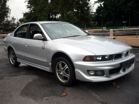 2004 Mitsubishi Galant photo