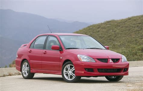 2004 Mitsubishi Lancer photo