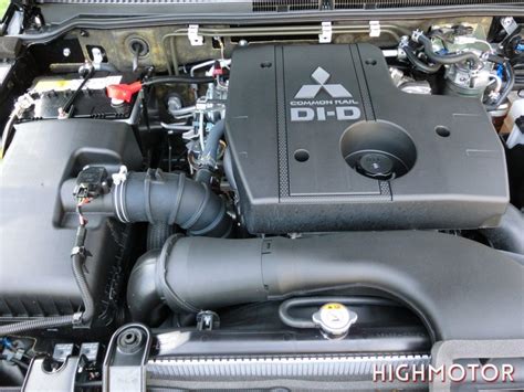 2004 Mitsubishi Montero engine