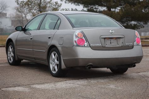 2004 Nissan Altima photo