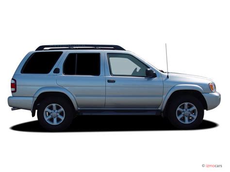 2004 Nissan Pathfinder photo