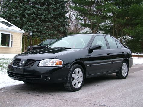 2004 Nissan Sentra photo