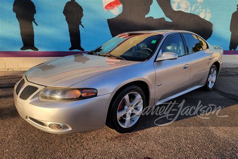 2004 Pontiac Bonneville photo