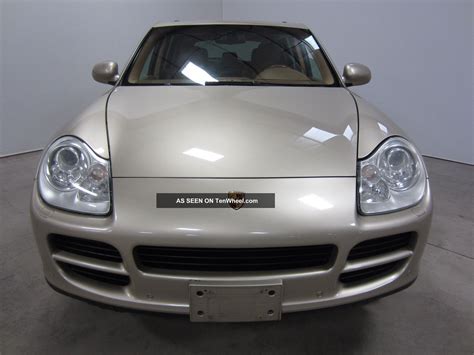 2004 Porsche Cayenne photo