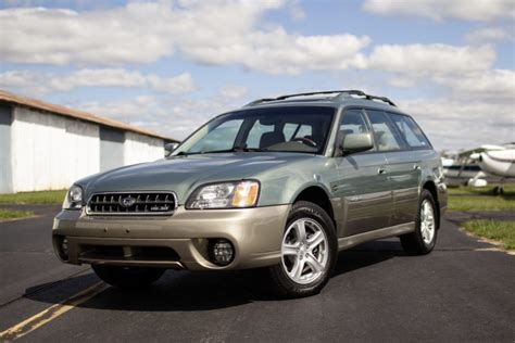 2004 Subaru Outback photo