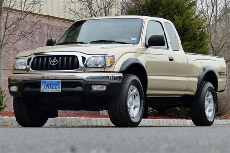 2004 Toyota Tacoma photo