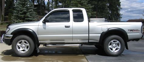 2004 Toyota Tacoma photo