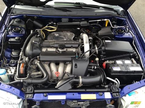 2004 Volvo S40 engine