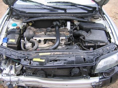 2004 Volvo Xc70 engine